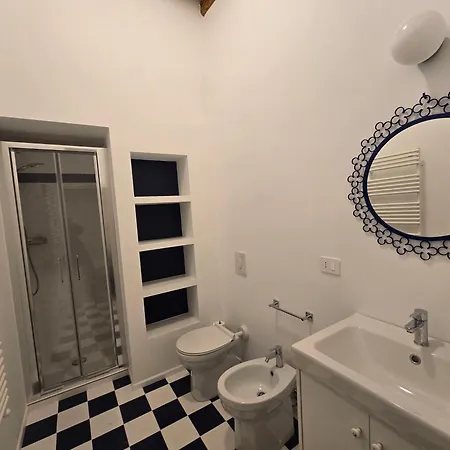 Blu Mare Casa Vacanze- شقة *